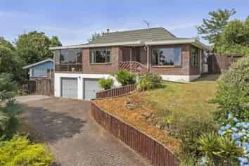 6 Exeter Street, Glenview