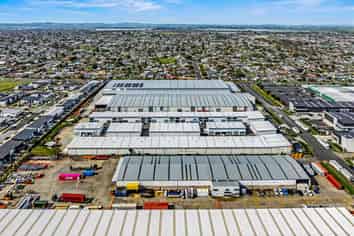 Modern Warehouse Near Auckland Airport