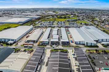 Modern Warehouse Near Auckland Airport