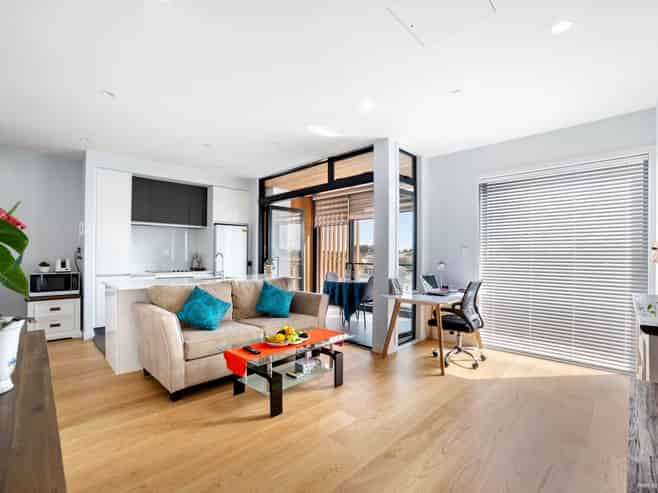 303/80 Anzac Street, Takapuna