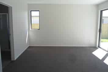 22 Treestump Road, Takanini