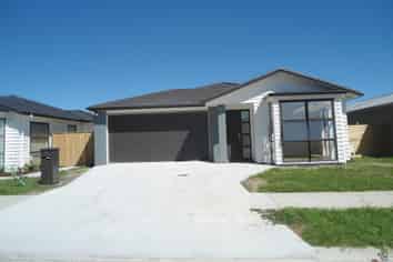 22 Treestump Road, Takanini