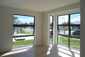 22 Treestump Road, Takanini