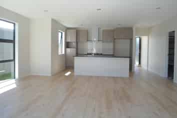 22 Treestump Road, Takanini