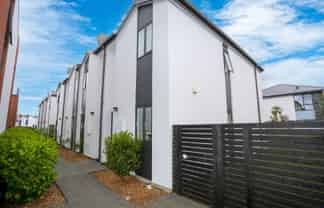 22/17 Bunyan Street, Waltham