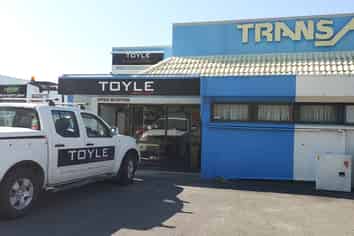 Street Front & Rent Reduced!!