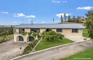 35 Browns Road, Deborah