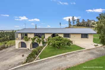 35 Browns Road, Deborah