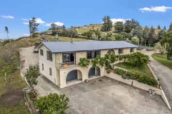 35 Browns Road, Deborah