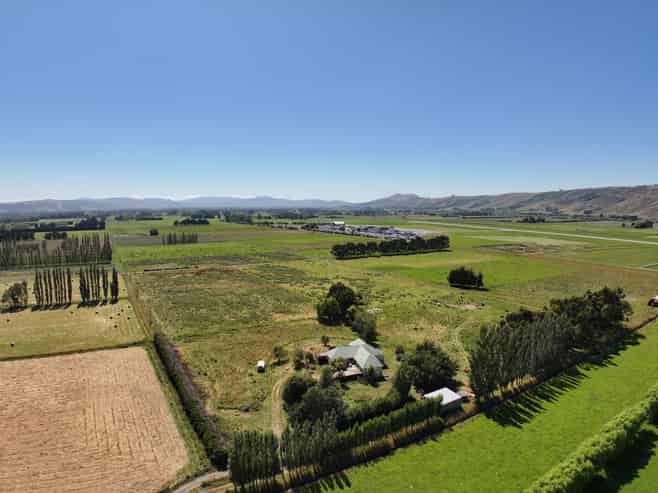 137 and 17 Kirks Drain Road, Momona