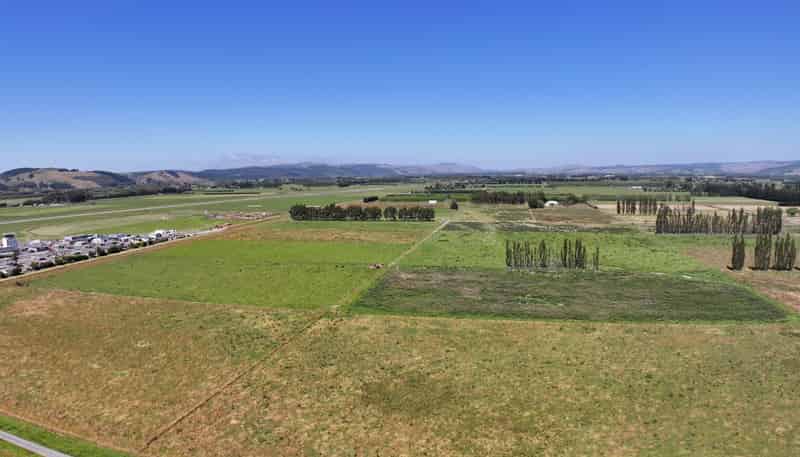 137 and 17 Kirks Drain Road, Momona