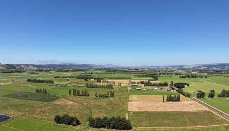 137 and 17 Kirks Drain Road, Momona