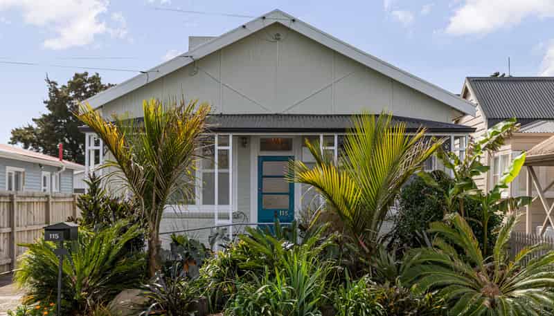 115 Fenton Street, Thames