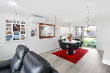 90 Popokatea Drive, Takanini