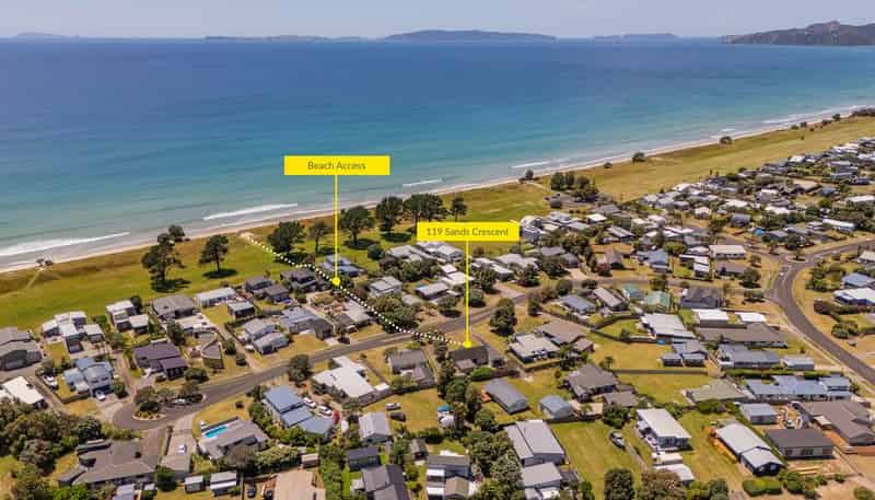 119 Sands Crescent, Matarangi