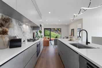 244E West Hoe Heights, Orewa