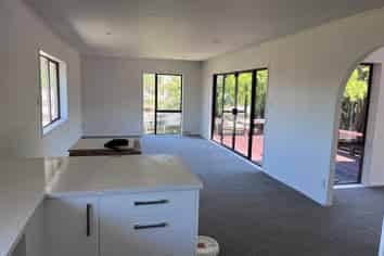 87 Prince Regent Drive, Half Moon Bay