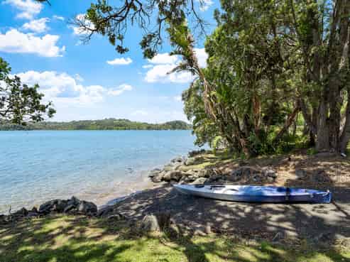 31 Young Street, Mahurangi East