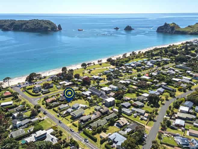 11 Hahei Beach Road, Hahei