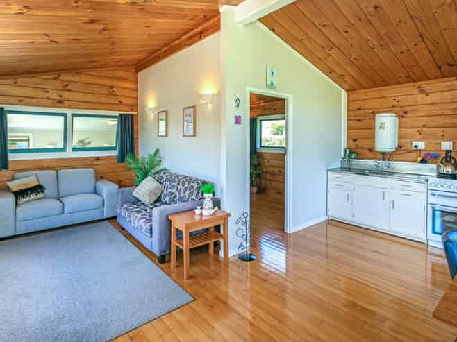 11 Hahei Beach Road, Hahei