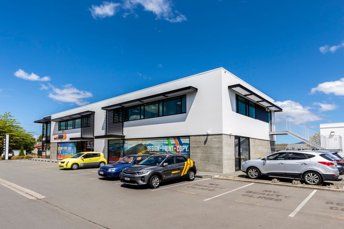 Immaculate Ground Floor Opportunity - Vista 4