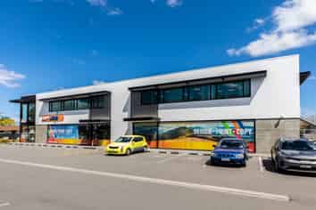 Immaculate Ground Floor Opportunity 