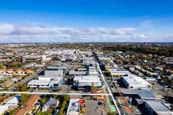 Immaculate Ground Floor Opportunity 