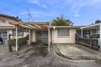 17E Surrey Road, Springvale