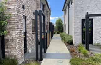 10/17 Pearce Crescent, Taita