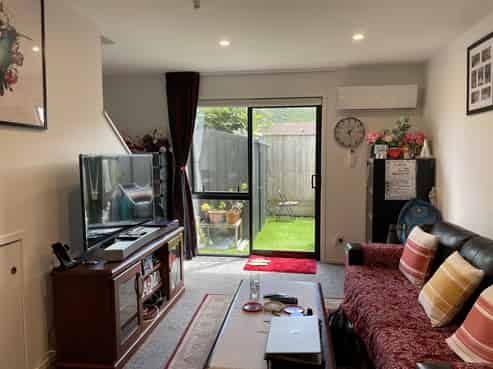 10/17 Pearce Crescent, Taita