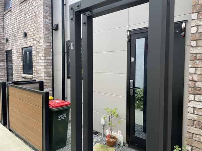 10/17 Pearce Crescent, Taita