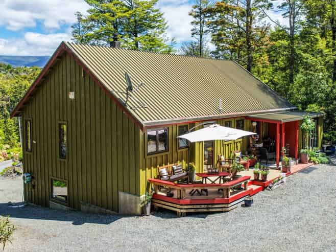 33 Kerr Bay Road, St Arnaud