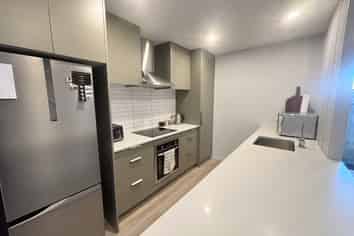 9/7 Johnston Grove, Taita