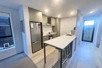 9/7 Johnston Grove, Taita