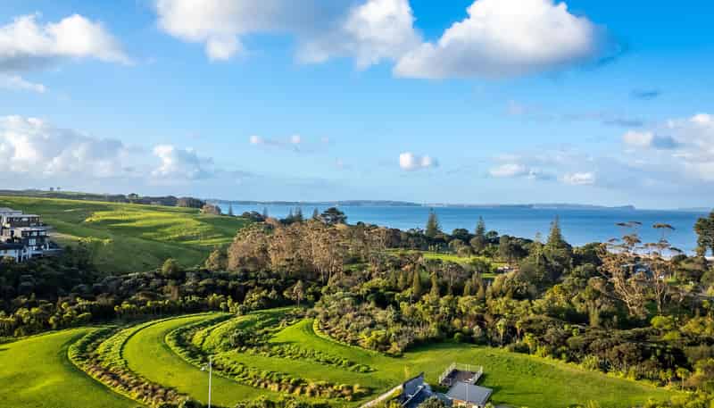 4/1090 Beach Road, Torbay