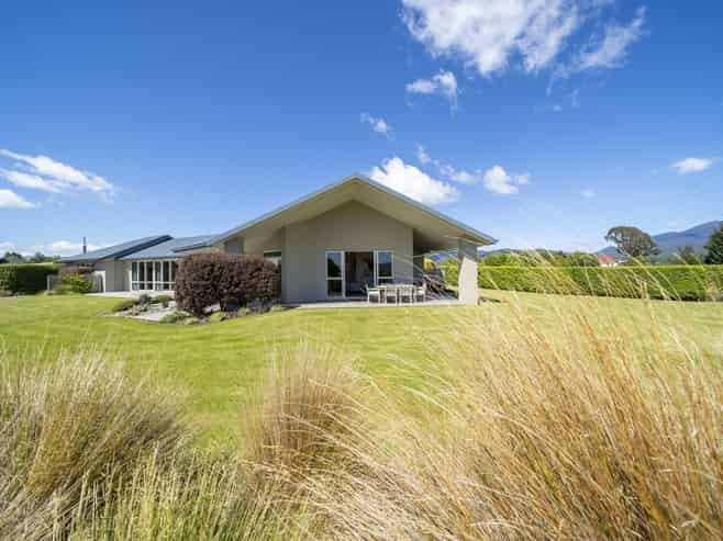 120 Aparima Drive, Te Anau