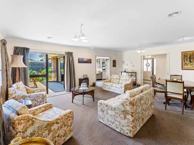 14 Hurunui Street, Waikanae