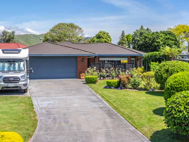 14 Hurunui Street, Waikanae