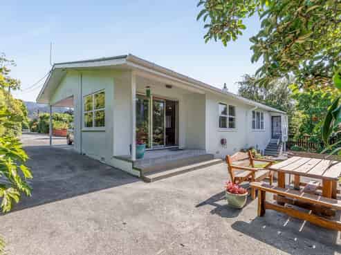71e Bronte Street East, Nelson