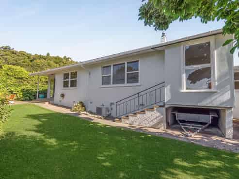 71e Bronte Street East, Nelson