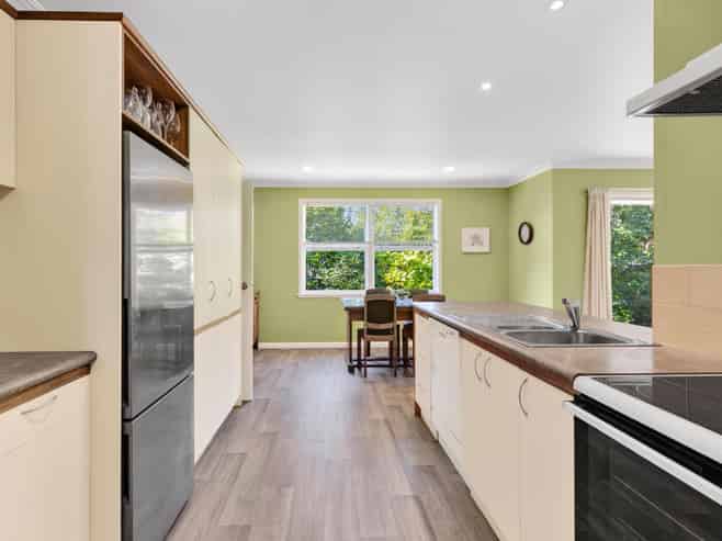 71e Bronte Street East, Nelson