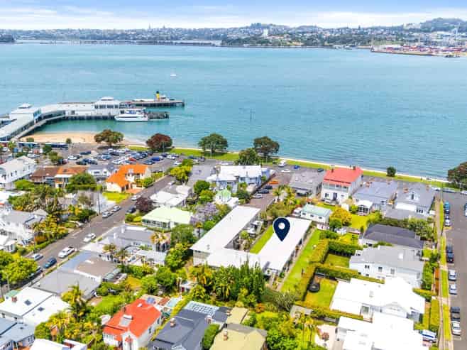 3/16 Queens Parade, Devonport