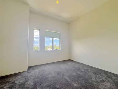 89 Albionvale Road , Glen Eden