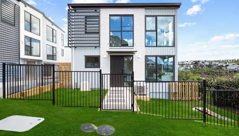 5/1090 Beach Road, Torbay