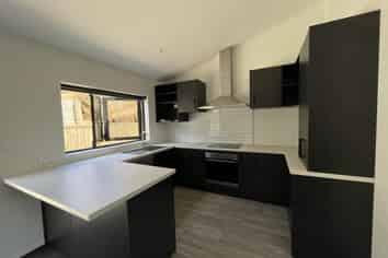 10 Whakawhiti Street, Spotswood