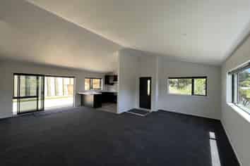 10 Whakawhiti Street, Spotswood