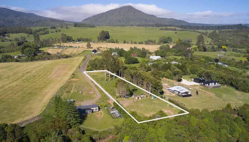 28 Kōwhai Drive, Kuratau