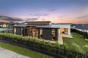 86 Maurice Kelly Road, Milldale