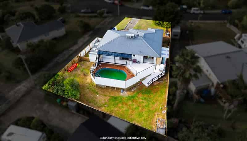 18 Murray Road, Te Atatu Peninsula