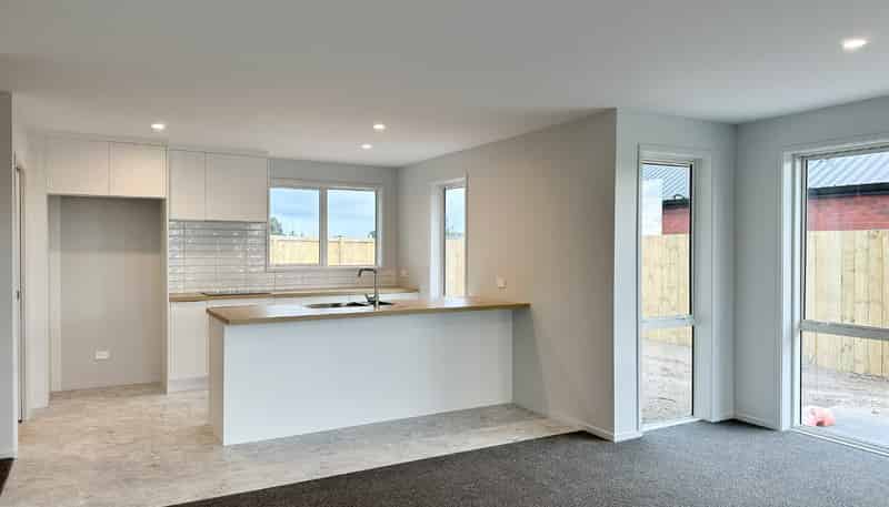 83 Kopakopa Crescent , Wharewaka